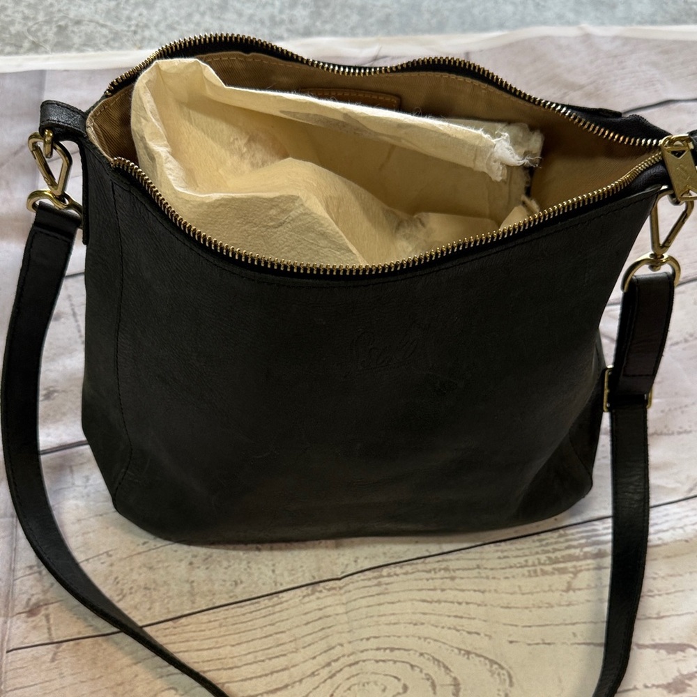 Sseko Black Leather Shoulder Bag